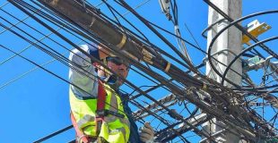 Preocupación de los vecinos por el exceso de cableado eléctrico en el centro de Concepción