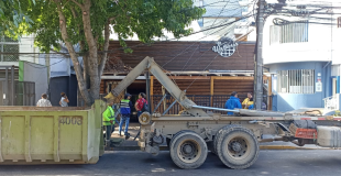 Encuentran a bebé durante desalojo de local comercial tomado en centro de Concepción