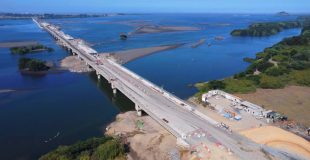 Solicitan transparencia sobre el valor del peaje para camiones en el Puente Industrial